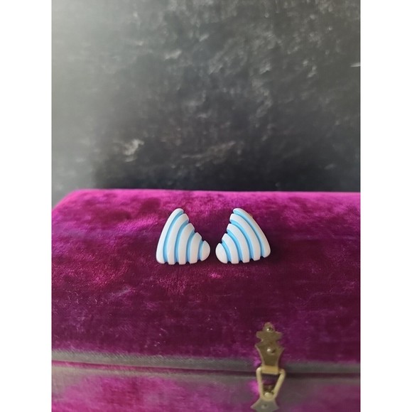 Vintage White And Blue Striped Triangular Plastic Clip-on Earrings - Picture 1 of 10
